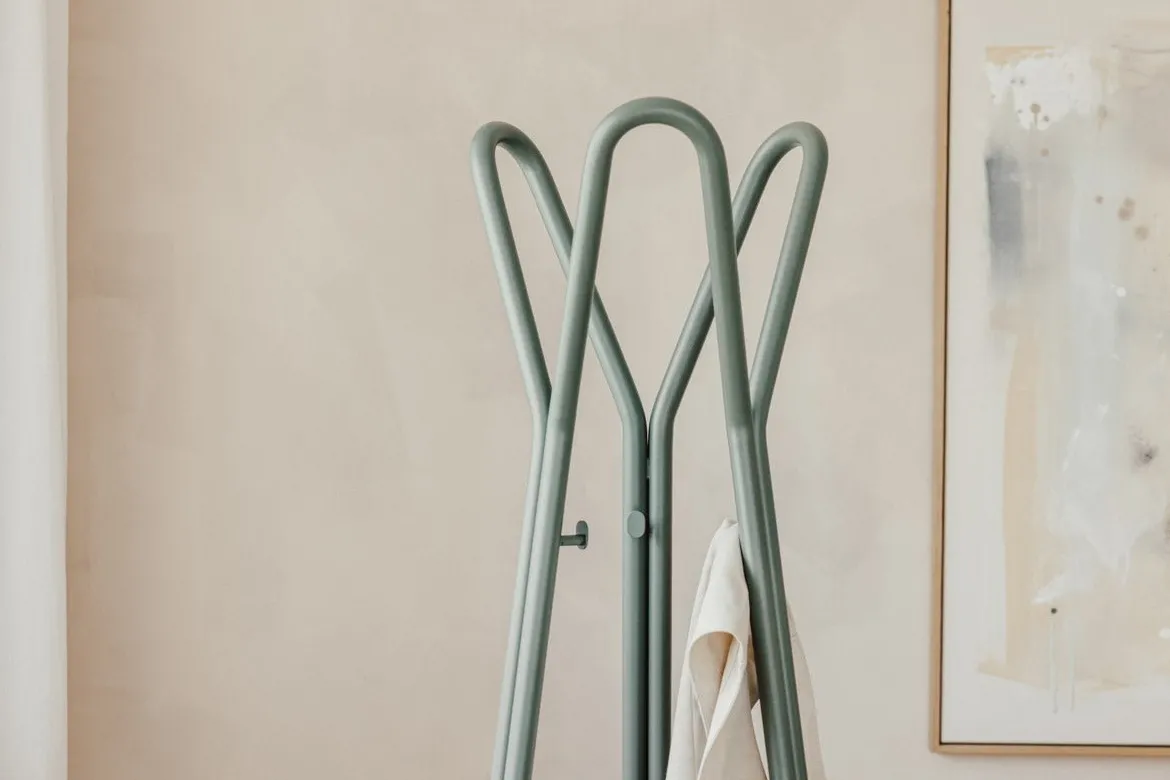 Garderobe Charles – Minimalistischer Dielenständer aus Stahl
