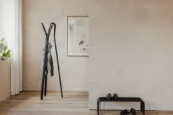 Garderobe Charles – Minimalistischer Dielenständer aus Stahl