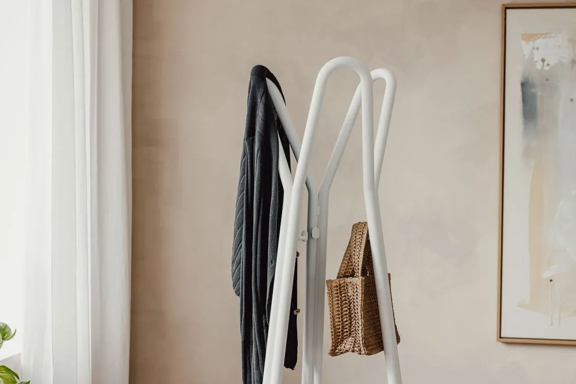 Garderobe Charles – Minimalistischer Dielenständer aus Stahl