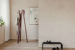 Garderobe Charles – Minimalistischer Dielenständer aus Stahl