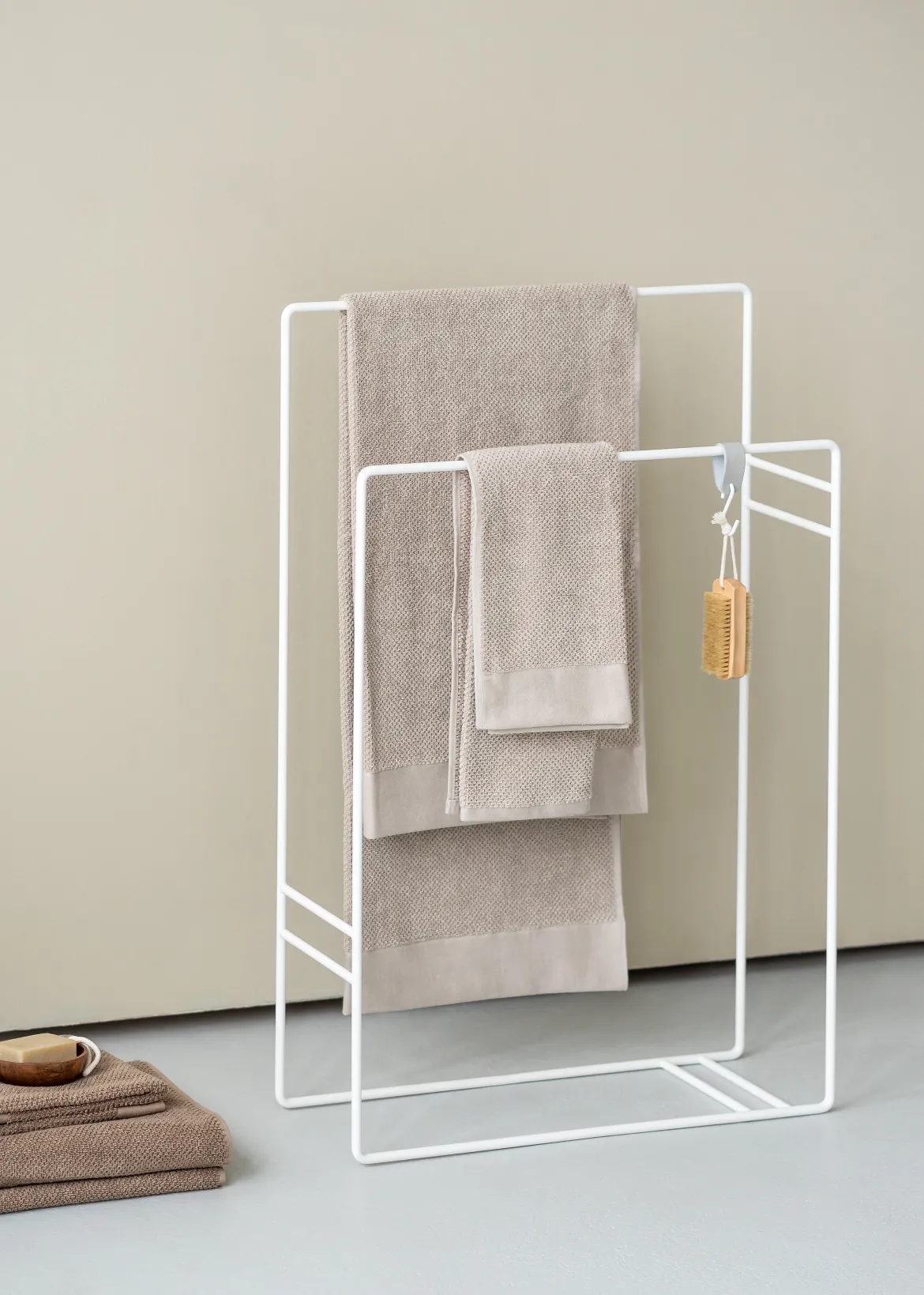 Garderobe/Handtuchhalter Delaya – Minimalistisches Design aus Metall
