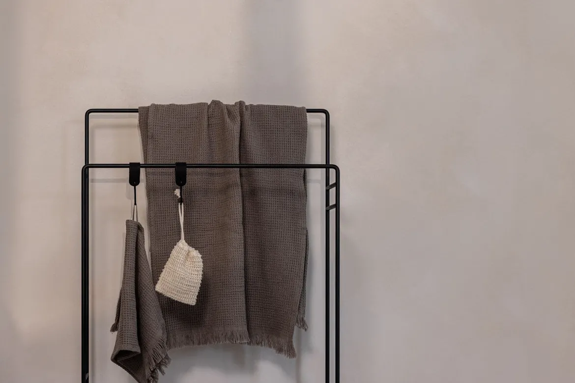 Garderobe/Handtuchhalter Delaya – Minimalistisches Design aus Metall