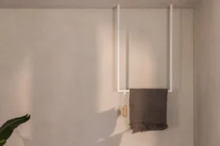 Garderobe/Handtuchhalter Tensi – Minimalistisches Design zur Deckenmontage