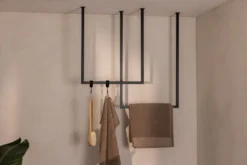 Garderobe/Handtuchhalter Tensi – Minimalistisches Design zur Deckenmontage