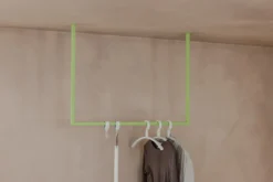 Garderobe/Kleiderstange Rubi – Hängendes Design aus Stahl