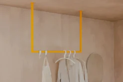 Garderobe/Kleiderstange Rubi – Hängendes Design aus Stahl