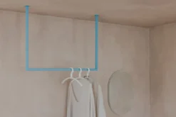 Garderobe/Kleiderstange Rubi – Hängendes Design aus Stahl