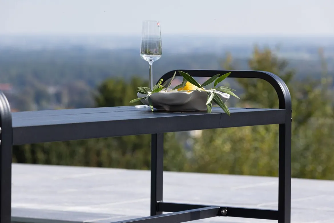 Gartenbank Cäsar - aus robustem, schwarzem Aluminium