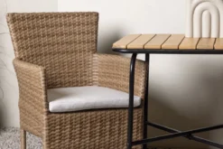 Garten Cafegruppe Rieva – 3-teiliges Gartenmöbel-Set mit Tisch aus Akazie und Stahl