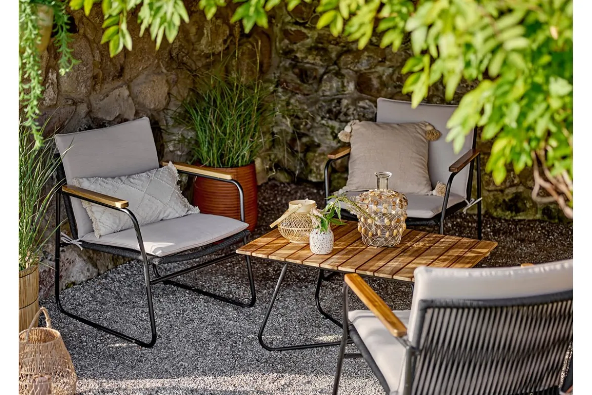 Garten-Couchtisch Beri – Akazienholz mit Metallgestell