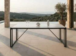 Garten Esstisch Lorenzo - 200x90 cm mit einer Tischplatte aus Glas und Teakholz