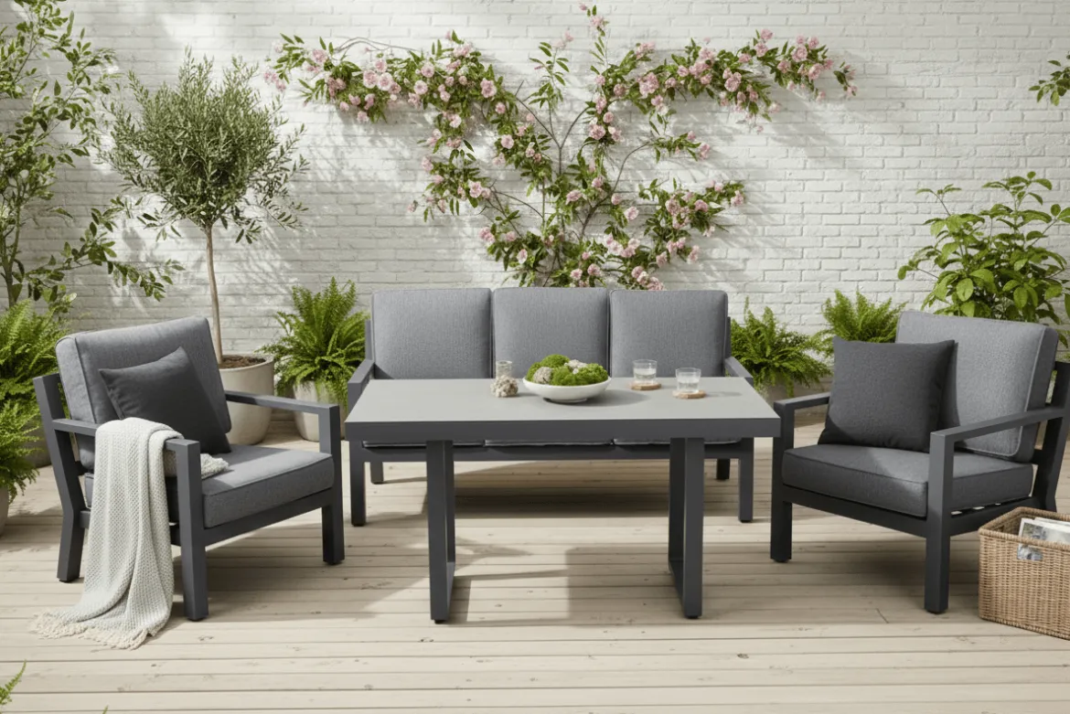 Garten Loungeset Kreta – 4-teiliges Set mit Tisch & dunkelgrauen Kissen