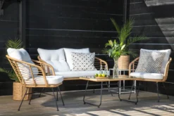 Garten Loungeset Raina – 4-teiliges Set mit Glasplatte & Kissen