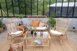 Garten Loungeset Raisa – mit Glasplatte & weißen Kissen