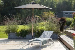 Garten Sonnenschirm Valenza – Ø250 cm in Schwarz oder Weiß