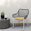 Gartenstuhl Amore - In Grau mit einer Sitzfläche aus Teakholz