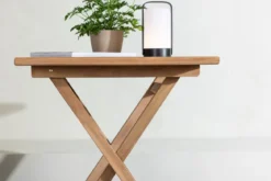 Gartentisch Arvo - Quadratischer Café-Tisch aus massivem Teakholz