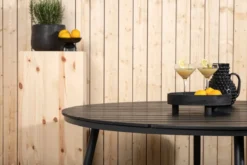 Gartentisch Aviani - rund, einladend und stilvoll