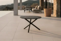 Gartentisch Kamea - rund, stilvoll und zeitlos