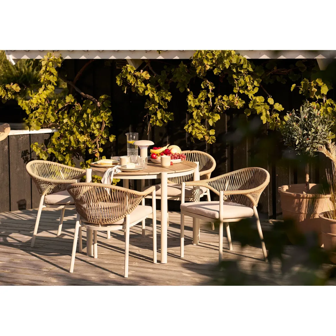 Garten-Tischlampe „Norvara“ – wetterfest für Balkon & Outdoor-Bereich