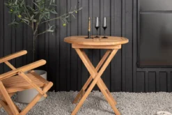 Gartentisch Mali - ein runder Cafétisch aus Teakholz mit Klappfunktion