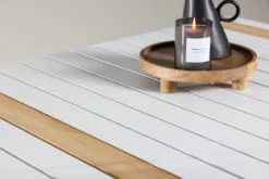 Gartentisch Nuru - Teakholz und Aluminium für Stabilität und Langlebigkeit