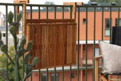 Gartentisch Seraya - mit praktischer Klappfunktion aus Akazienholz für Balkone