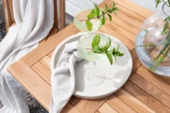 Gartentisch Siana - ein eckiger Esstisch aus Teakholz