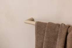 Handtuchhalter Vana – minimalistisch, rund oder eckig, drei Breiten