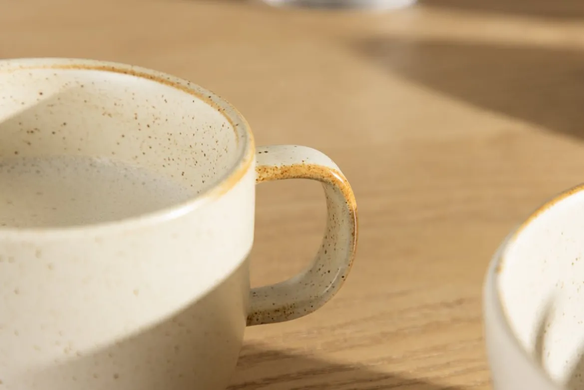 Kaffeetasse Liva - 2er-Set in Beige aus Keramik, in zwei Größen