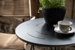 Kaffeetisch Hanoi - Ø65 mit schwarzer Stahl- Tischplatte