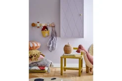 Kinder-Garderobe Haily – aus Kiefernholz mit Bonbon-Design