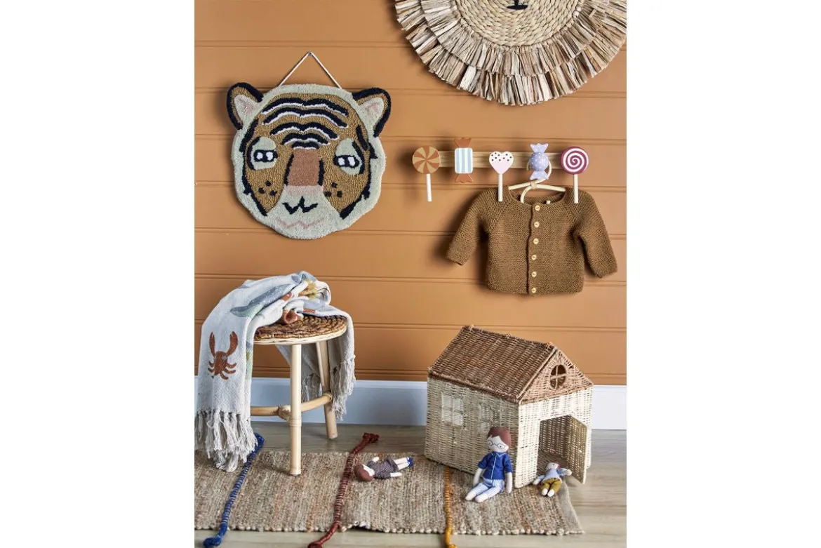Kinder-Garderobe Haily – aus Kiefernholz mit Bonbon-Design