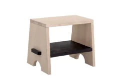 Kinderhocker Nina – Tritthilfe aus Buchenholz für Bad & Küche