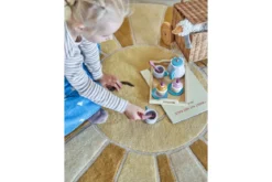 Kinder-Teppich „Sunny“ – Gelber Wollteppich mit Sonnenmotiv