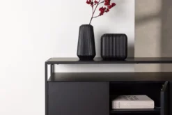 Kommode Merivo – Schwarz, Industrial Chic mit offenem Rahmen