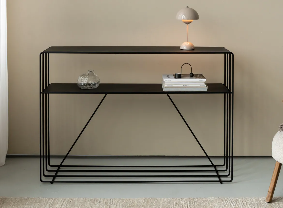 Kommode Ria – Metall-Design mit zwei Ablagen