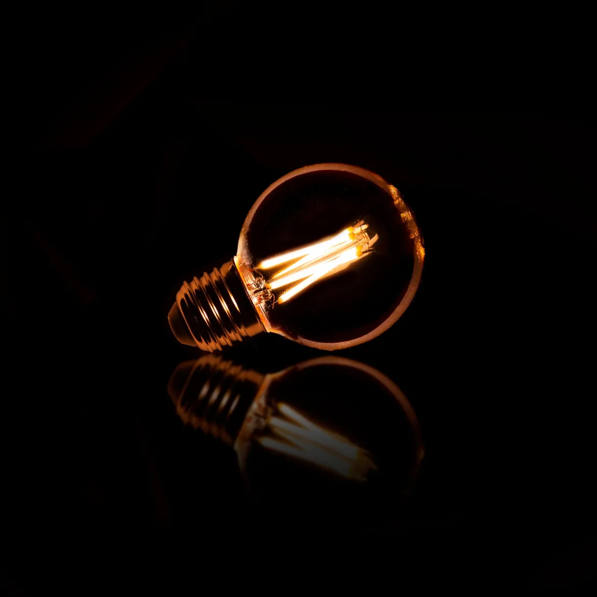 LED-Glühlampe Solva – G60-E27 mit amberfarbenem Glas