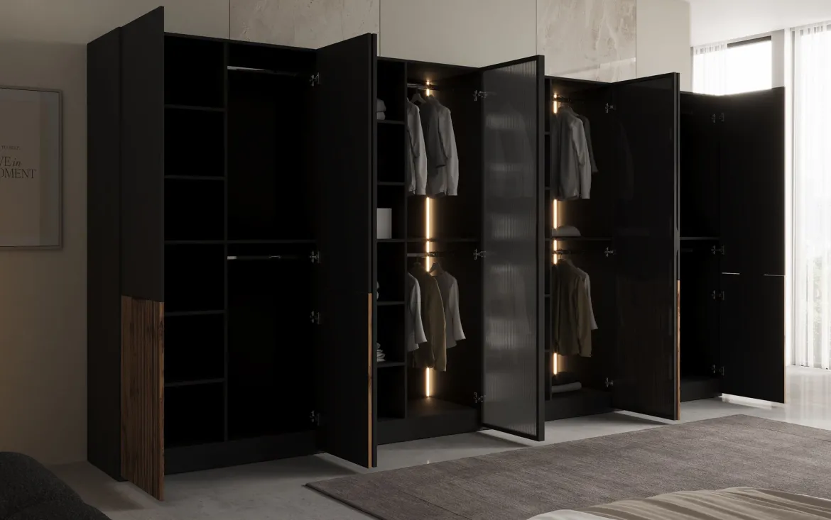 Moduro Kalen – Viermoduliger Design-Kleiderschrank mit Holz- und Strukturglasfron