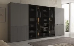 Moduro Verno – Modularer Design-Kleiderschrank mit Glas- und Strukturfront