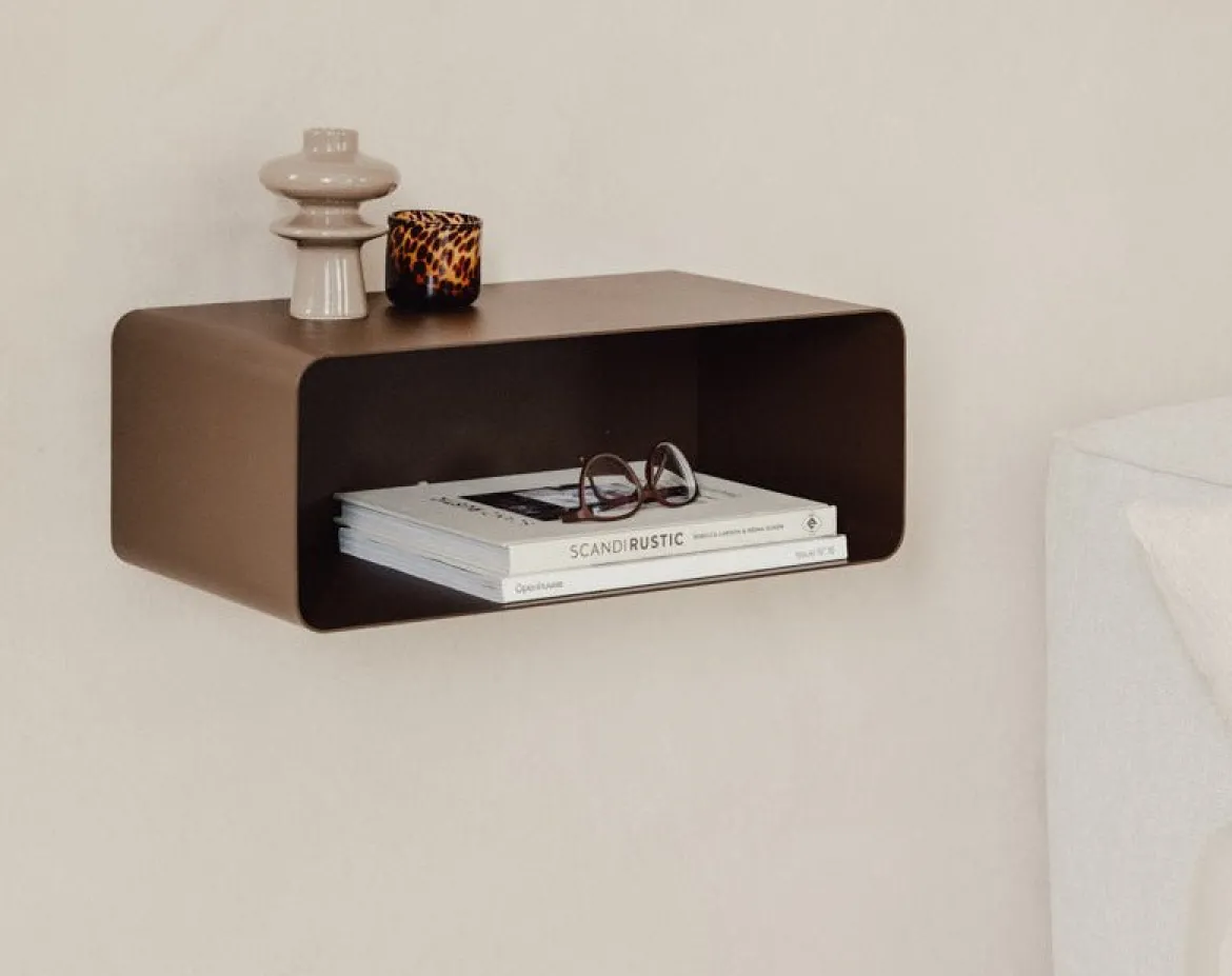 Nachttisch Nelio – Hängendes Design mit Kabeldurchführung
