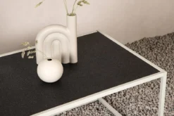 Outdoor-Couchtisch Hana – aus weißem Stahl für Terrasse & Garten