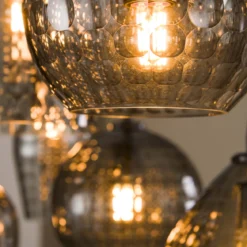 Pendelleuchte „Aurelia“ – mit 7 Leuchten im Rauchglas-Design und Metall Armatur