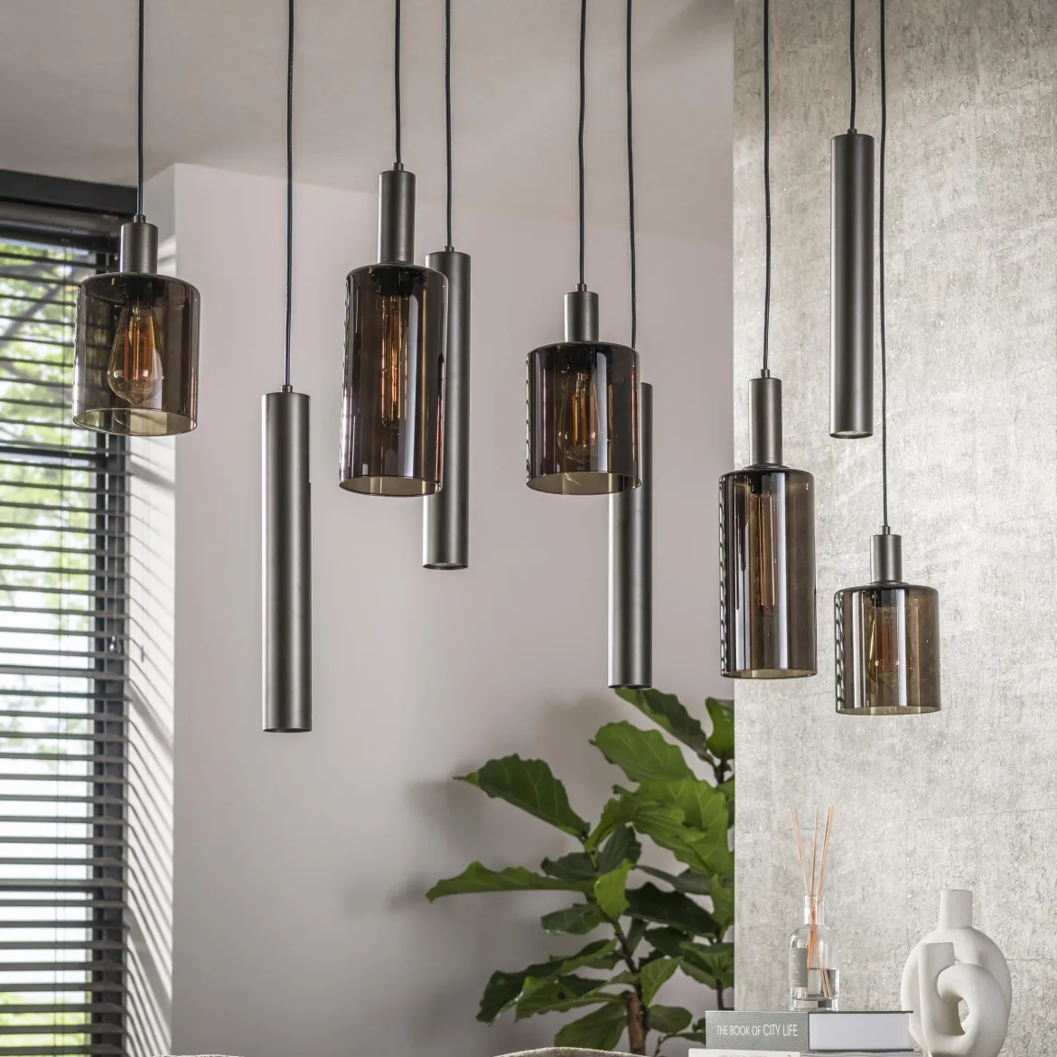 Pendelleuchte Ayu – Cluster-Design in Braun (9-flammig)