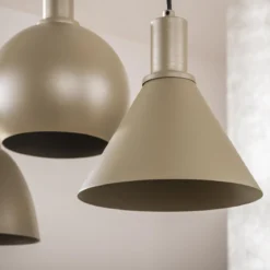Pendelleuchte Bravino – Fünf Metallschirme in Braun oder Beige (5-flammig)