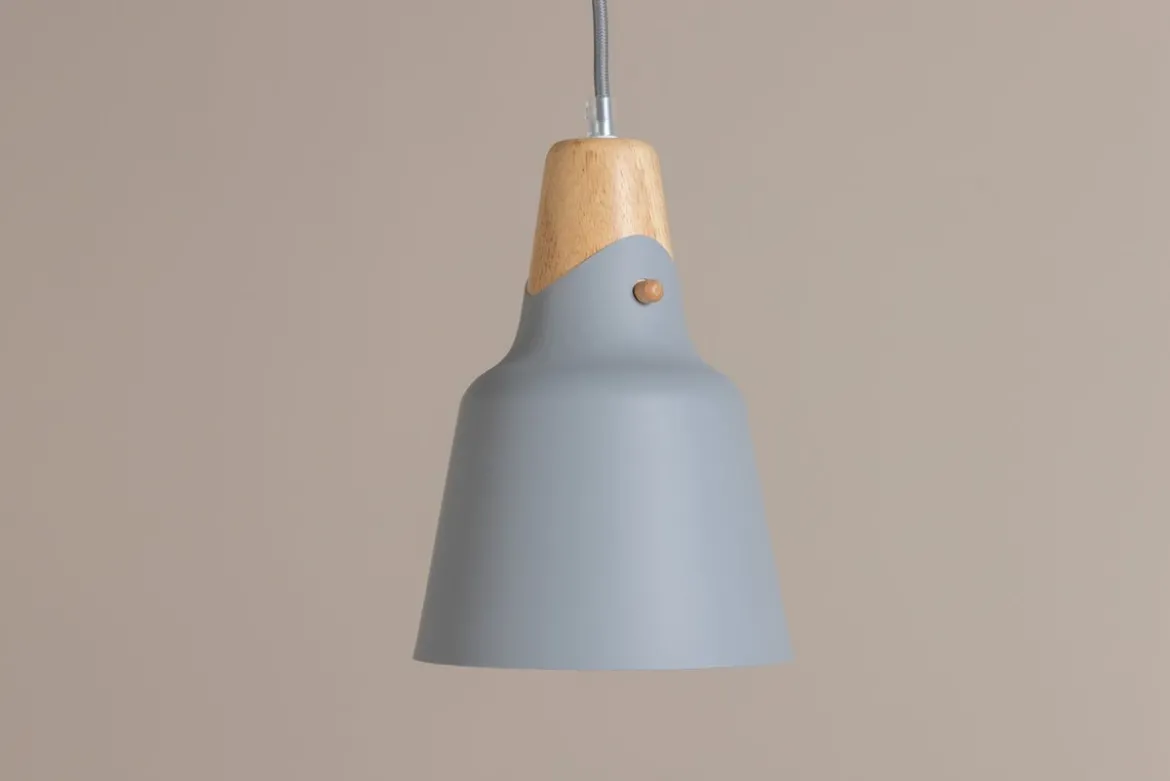 Pendelleuchte „Elegance" – Durchdachtes Design mit walnussfarbener Oberfläche