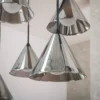 Pendelleuchte „Elunara“ – Mit 9 Leuchten in konischem Rauchglas und 150cm höhenverstellbar