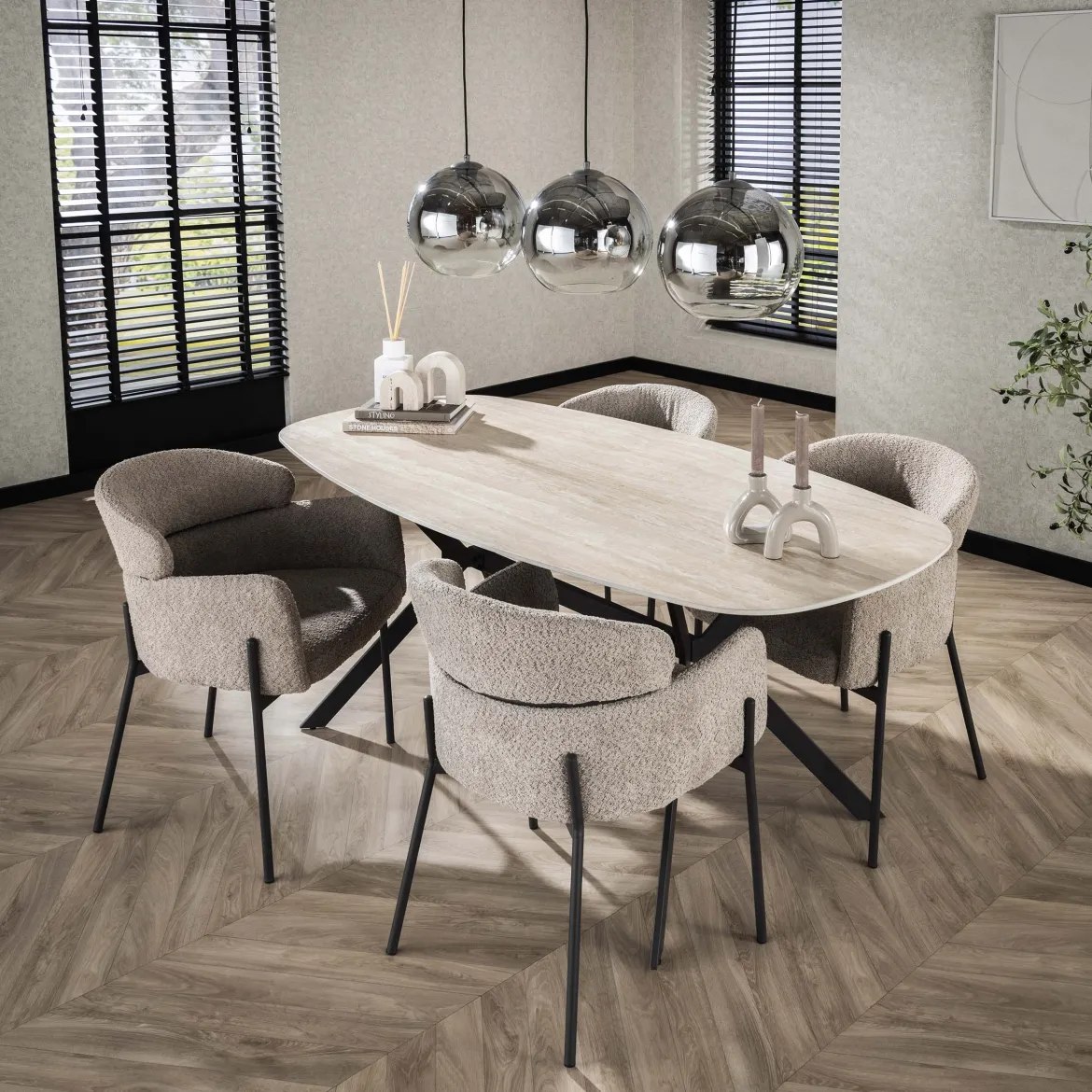 Pendelleuchte „Lumetto“ – Rauchglas mit Farbverlauf und Metallarmatur