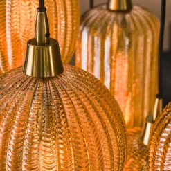 Pendelleuchte „Lumina“ – mit handgefertigten Lampenschirmen aus Glas
