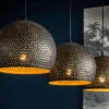 Pendelleuchte "Veloria“ – Mit 3 perforierten Kugelschirmen aus Metall in Schwarz-Bronze